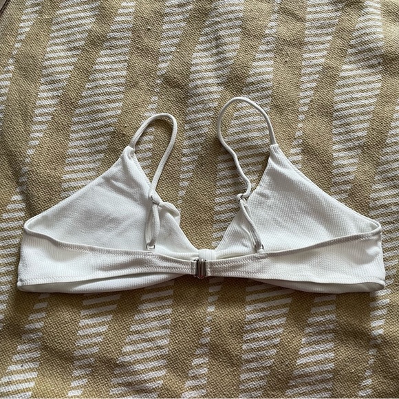 ✌️2/$10✌️ White Tie-Front Ribbed Plus Size Bikini Top - Size 3X - Picture 7 of 14